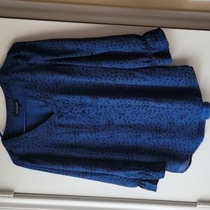 Fortune+ Ivy Blue & Black Top Size Small